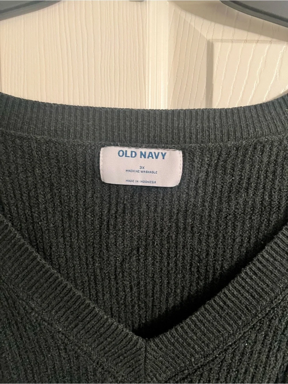 Old Navy Black V-Neck Ribbed Knit Sweater
